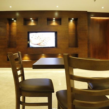 Flora Hotel Suite 2 فلورا2 للشقق المخدومة Riyadh Exteriör bild