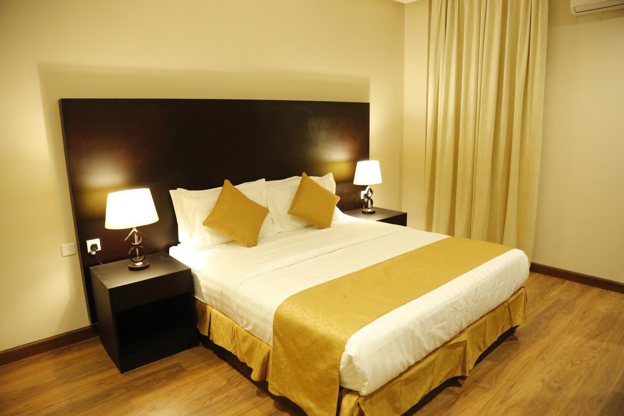 Flora Hotel Suite 2 فلورا2 للشقق المخدومة Riyadh Exteriör bild